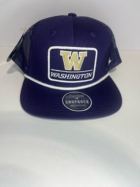 NEW Washington Huskies Embroidered Snapback Hat Purple & Gold Zephyr Unisex